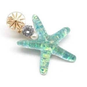 Blue Acrylic Starfish and Pearl Gold Tone Alligator Hair Clip